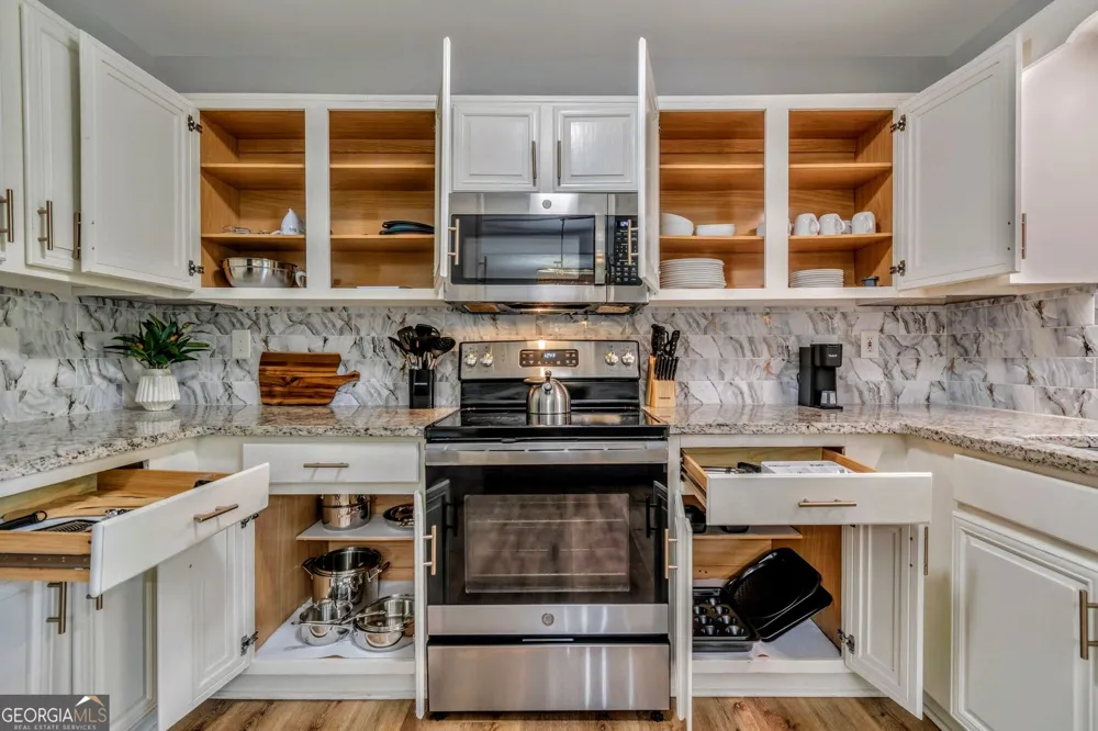2192 Chartwell DR Marietta, GA 30066