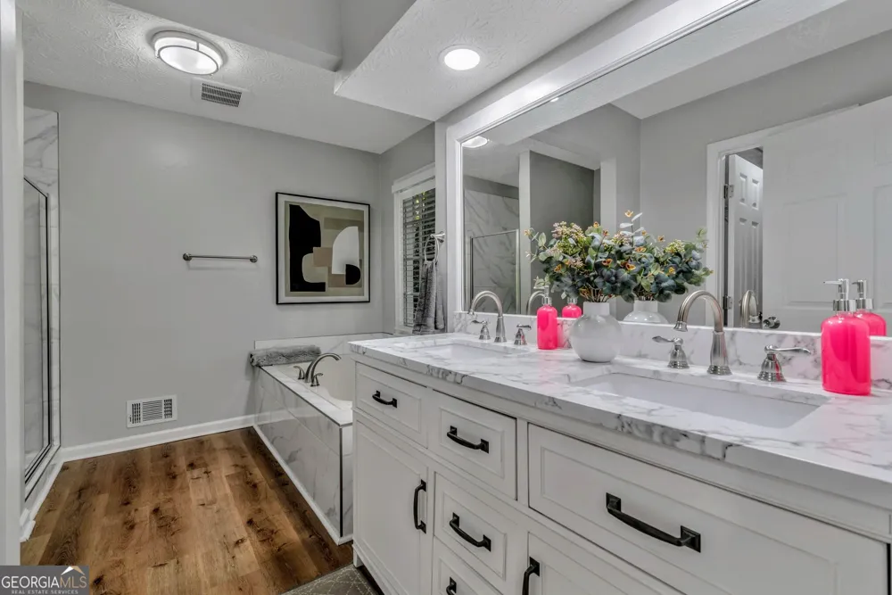 2192 Chartwell DR Marietta, GA 30066