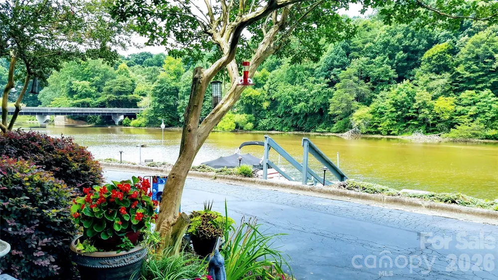 2200 6th Street NW #3B Hickory, NC 28601