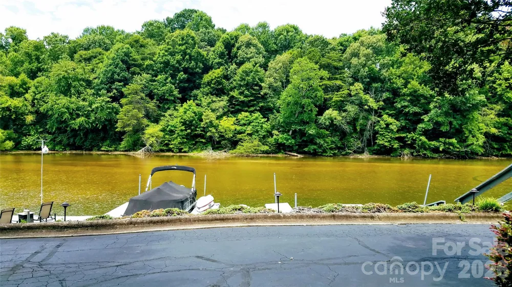 2200 6th Street NW #3B Hickory, NC 28601