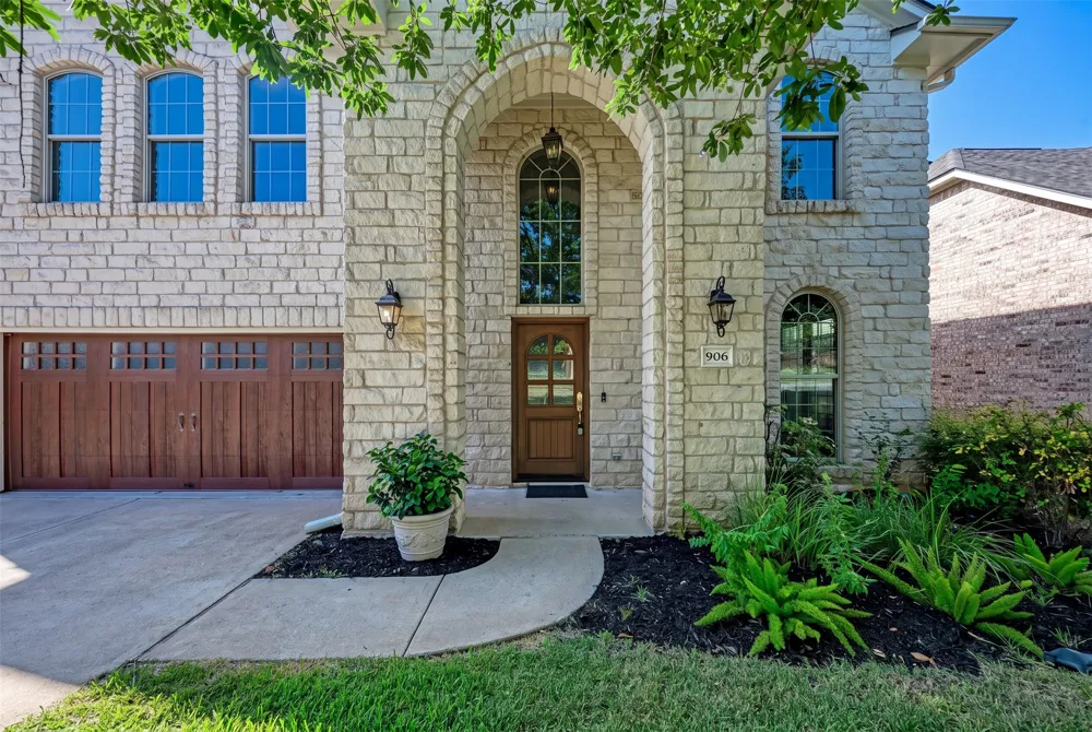 906 Antelope Ridge Cedar Park, TX 78613