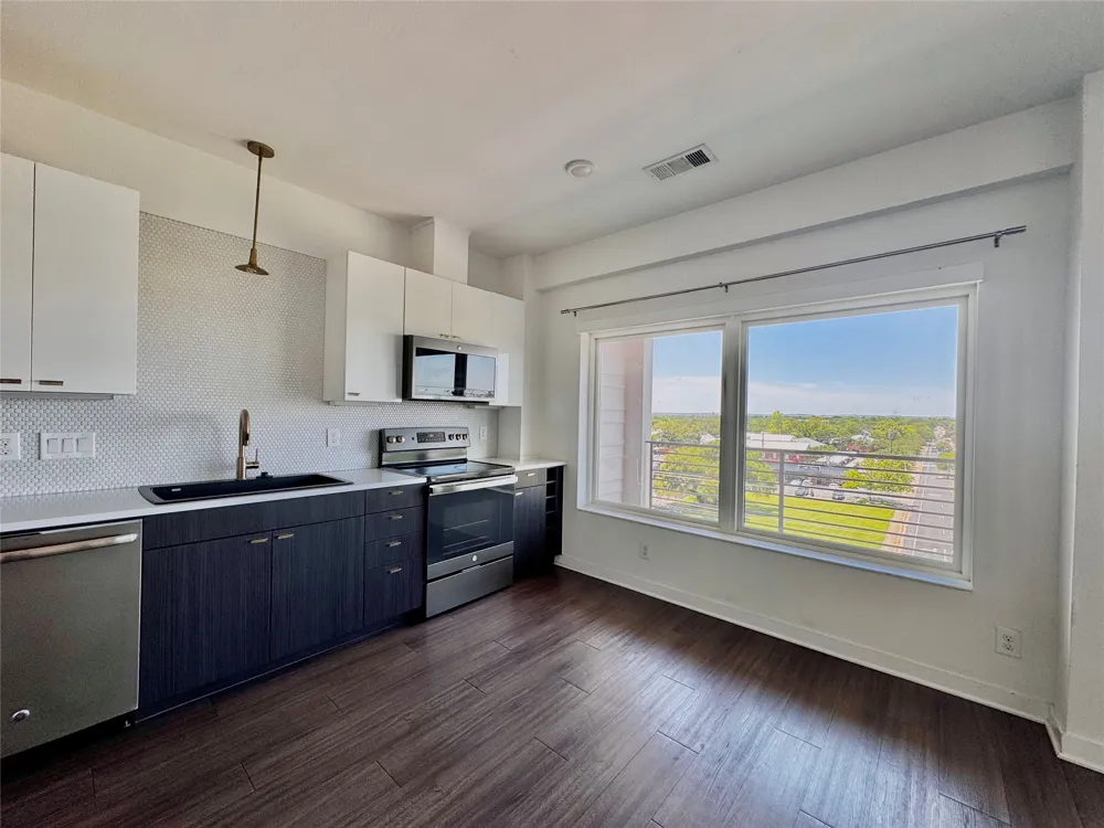 4361 S Congress Avenue #603 Austin, TX 78745