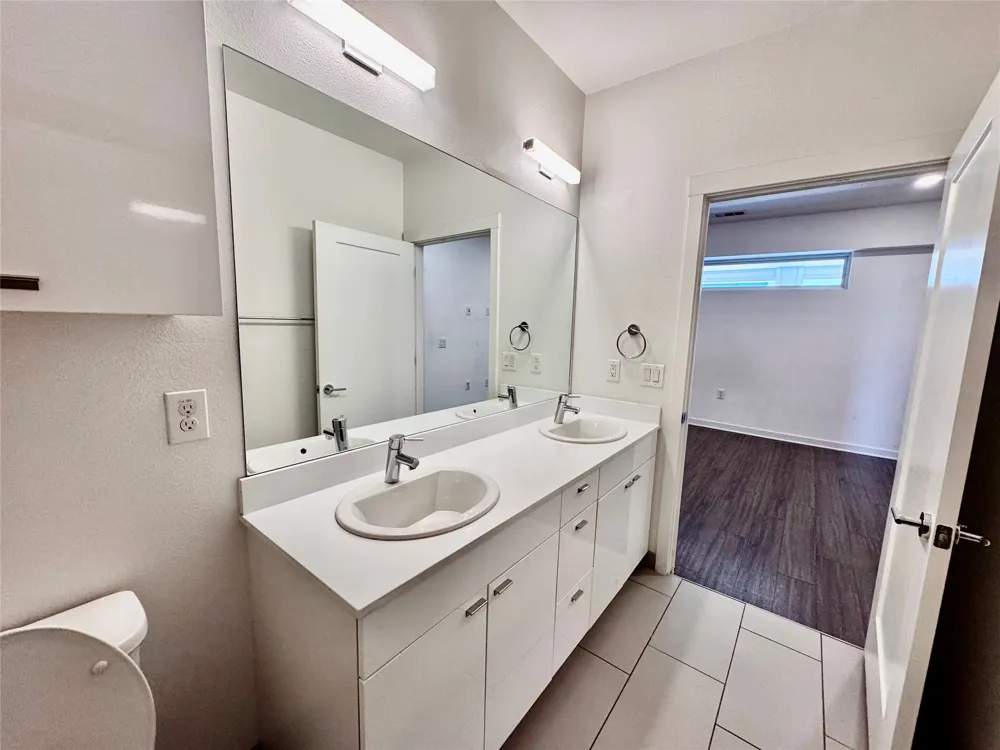 4361 S Congress Avenue #603 Austin, TX 78745