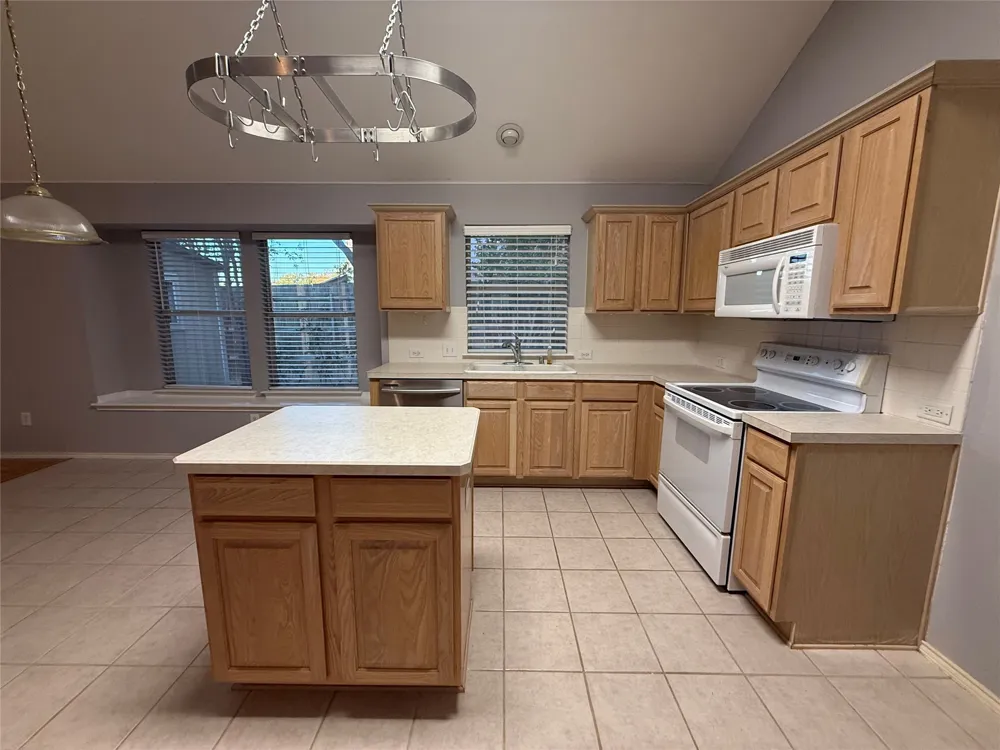5016 San Jacinto Drive Haltom City, TX 76137