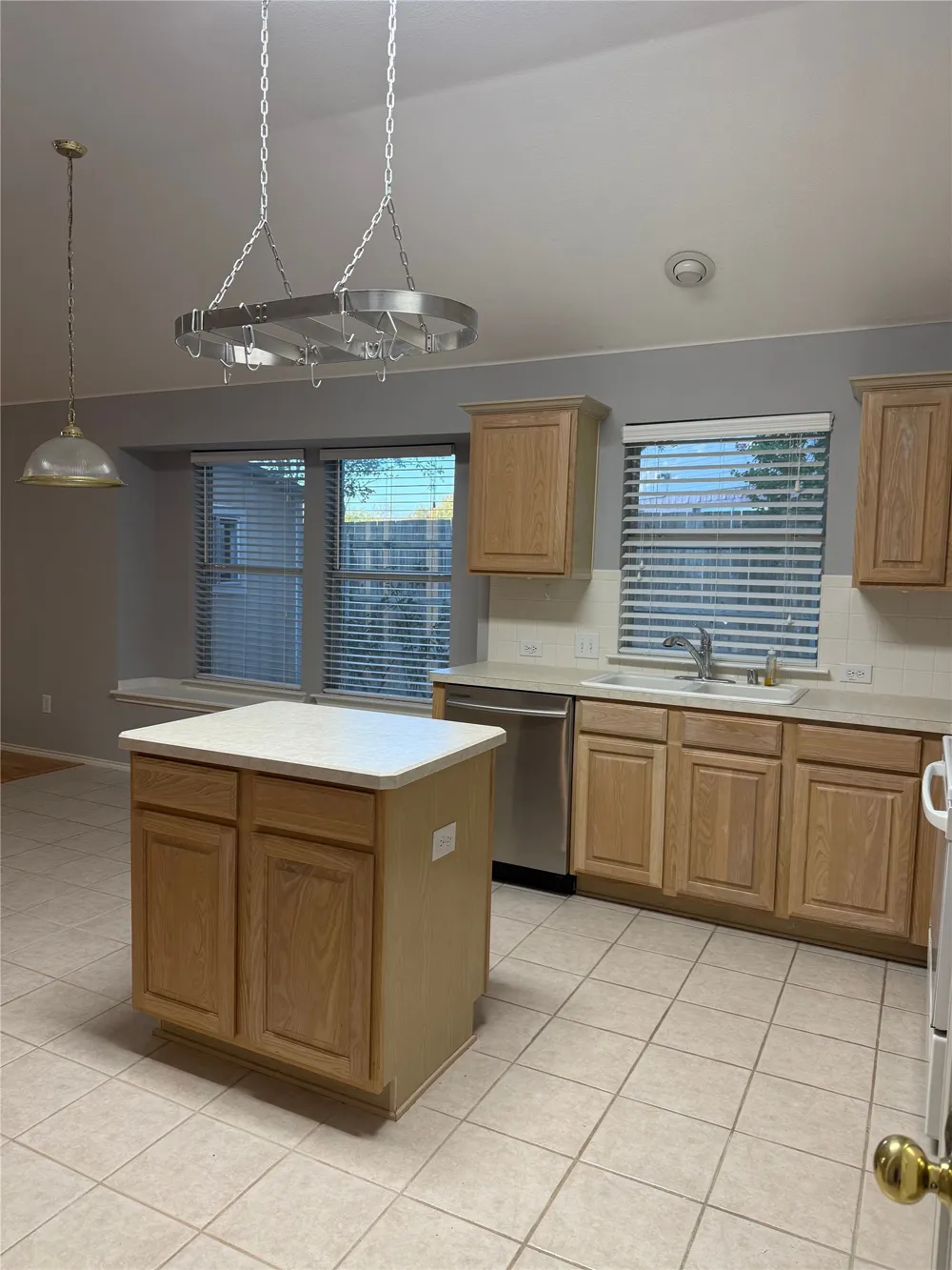 5016 San Jacinto Drive Haltom City, TX 76137