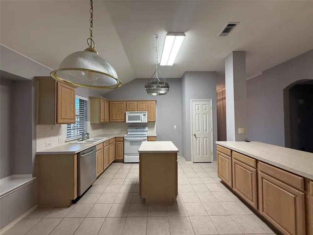5016 San Jacinto Drive Haltom City, TX 76137