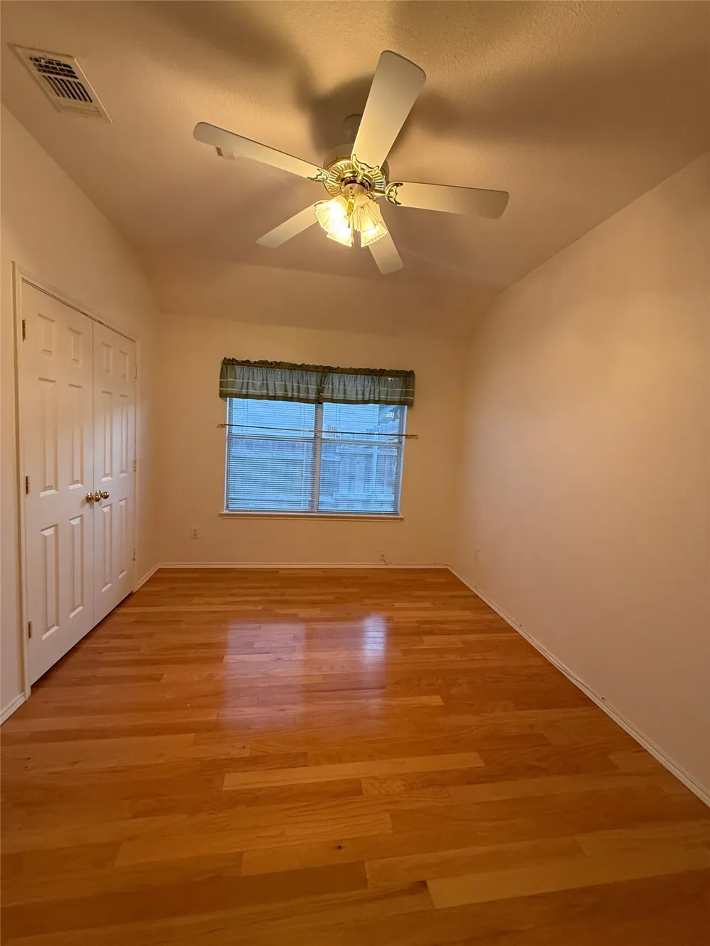 5016 San Jacinto Drive Haltom City, TX 76137