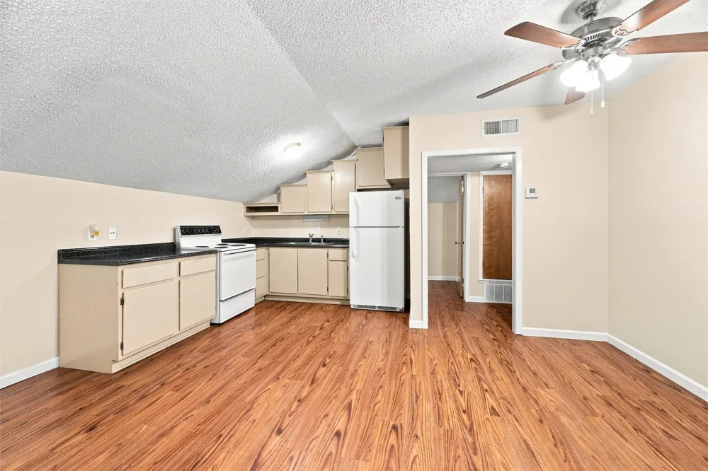 410 W Franklin Street #10 Waxahachie, TX 75165