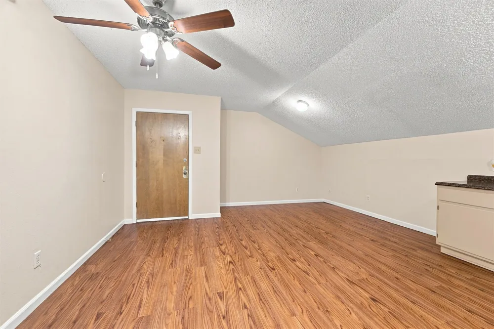 410 W Franklin Street #10 Waxahachie, TX 75165