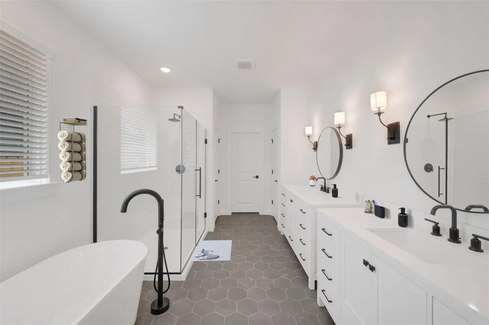 12114 St Augustine Drive Mont Belvieu, TX 77535