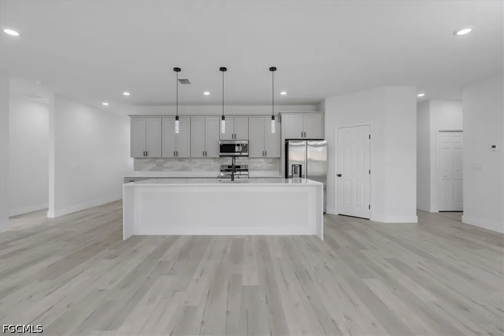 Monza Drive Sebring, FL 33872