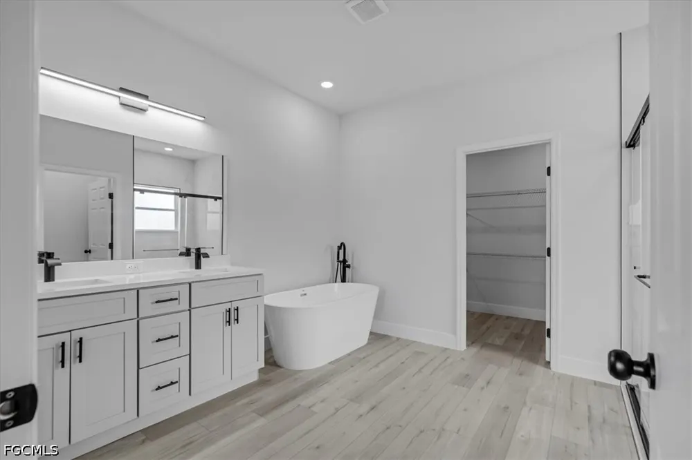 Monza Drive Sebring, FL 33872