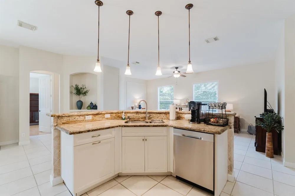 5649 NW 106TH WAY Coral Springs, FL 33076