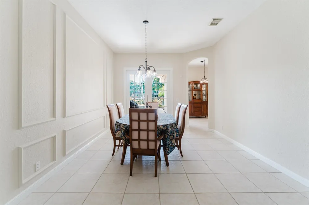 5649 NW 106TH WAY Coral Springs, FL 33076