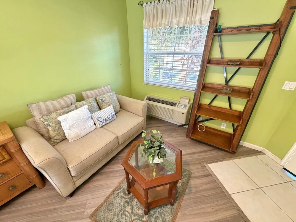 8247 Mulligan Circle #side B Port St. Lucie, FL 34986