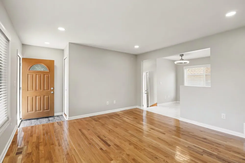 4813 Lutz Drive Warren City, MI 48092