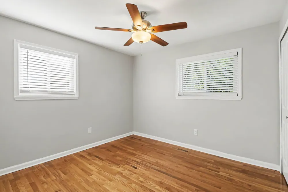 4813 Lutz Drive Warren City, MI 48092