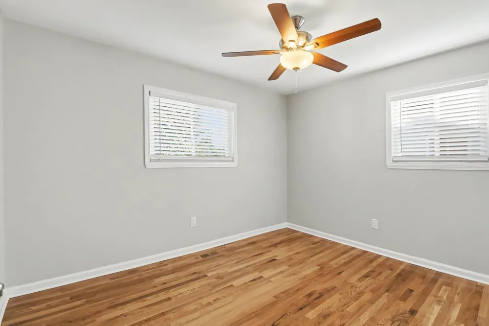 4813 Lutz Drive Warren City, MI 48092