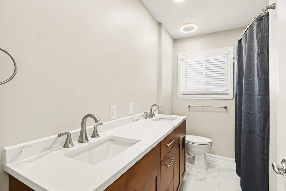 4813 Lutz Drive Warren City, MI 48092