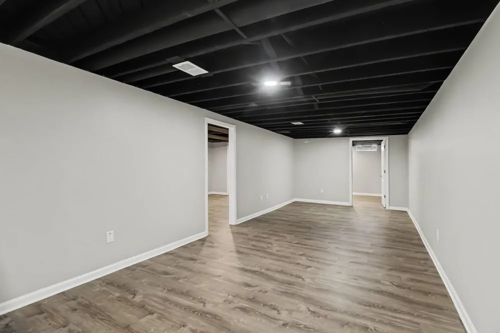 4813 Lutz Drive Warren City, MI 48092