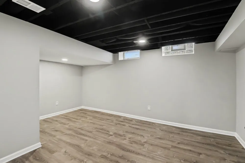 4813 Lutz Drive Warren City, MI 48092