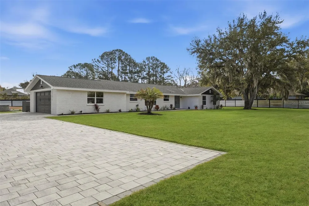 2338 MEADOWBROOK DRIVE Lutz, FL 33558