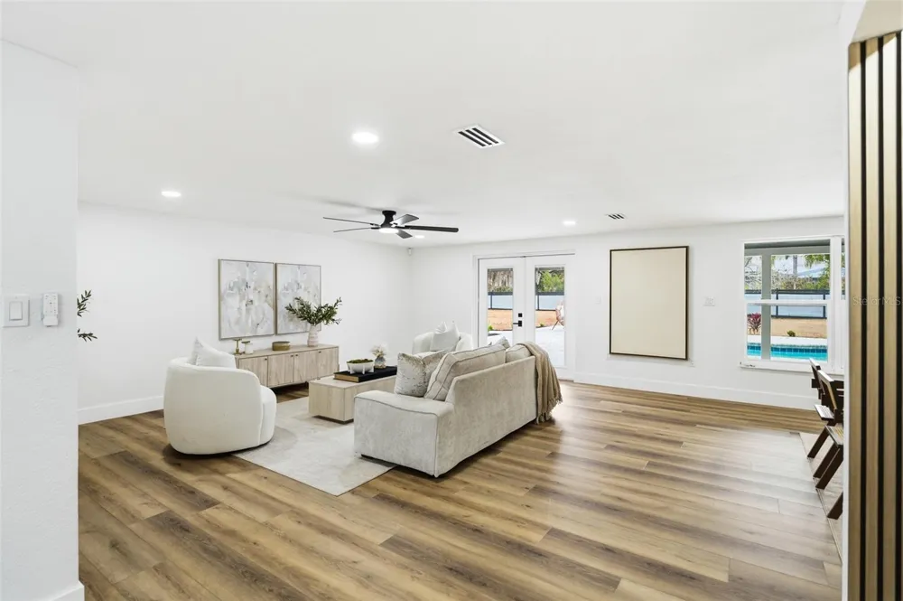 2338 MEADOWBROOK DRIVE Lutz, FL 33558