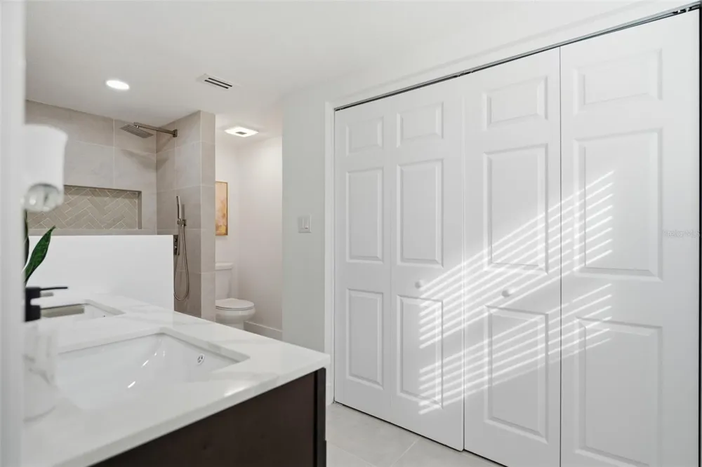 2338 MEADOWBROOK DRIVE Lutz, FL 33558