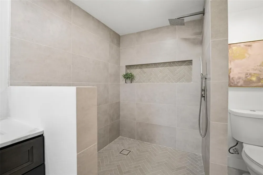 2338 MEADOWBROOK DRIVE Lutz, FL 33558