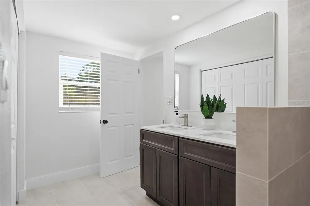 2338 MEADOWBROOK DRIVE Lutz, FL 33558