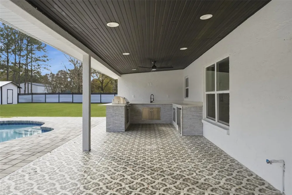 2338 MEADOWBROOK DRIVE Lutz, FL 33558