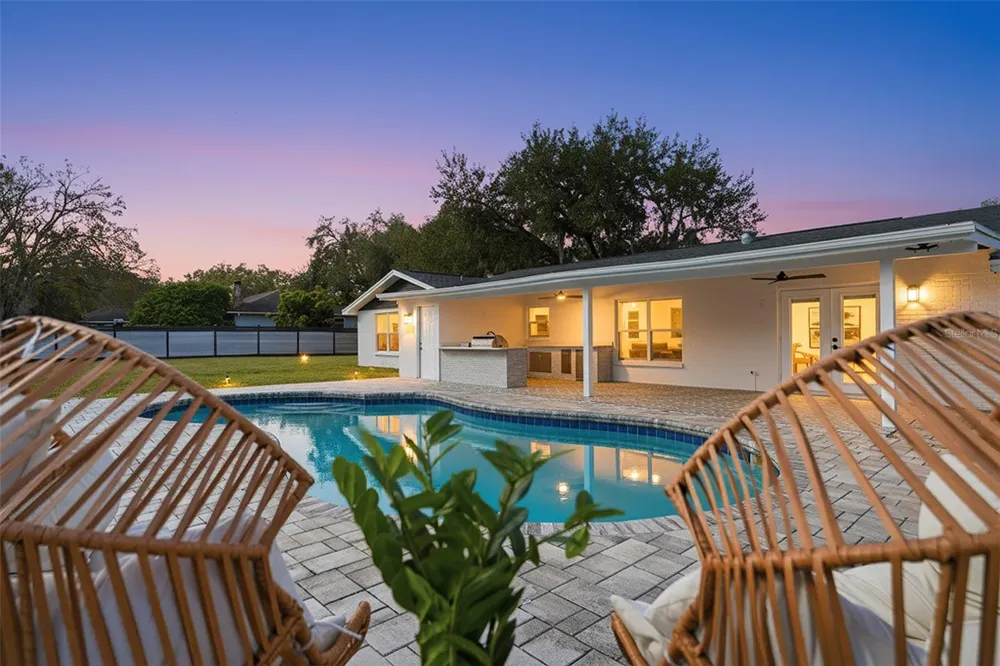 2338 MEADOWBROOK DRIVE Lutz, FL 33558
