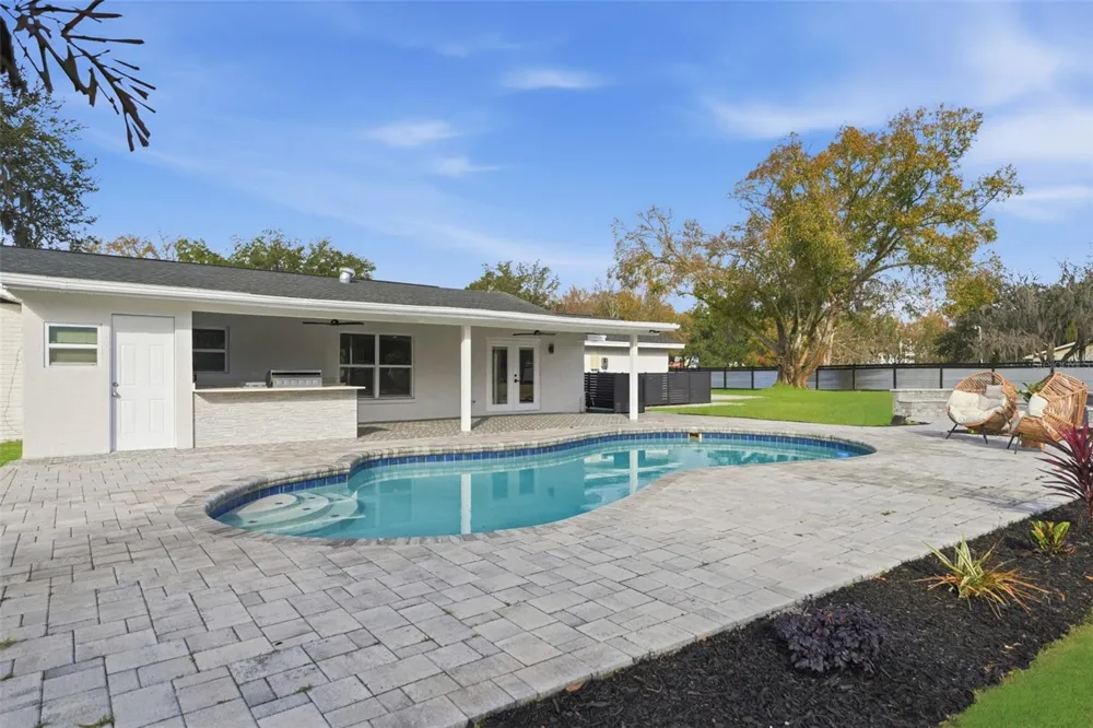 2338 MEADOWBROOK DRIVE Lutz, FL 33558