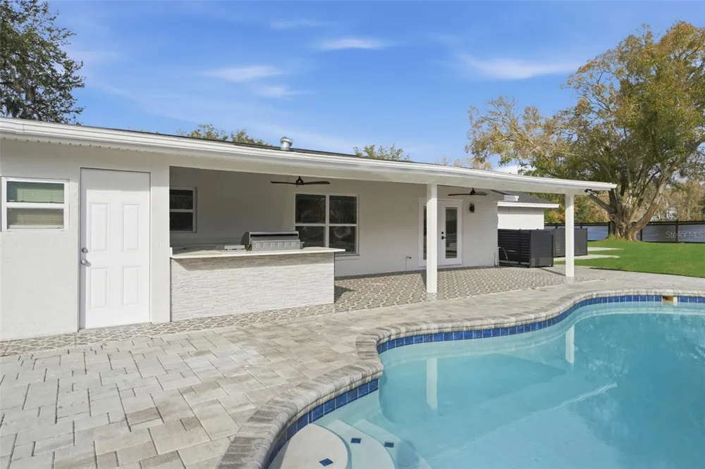 2338 MEADOWBROOK DRIVE Lutz, FL 33558