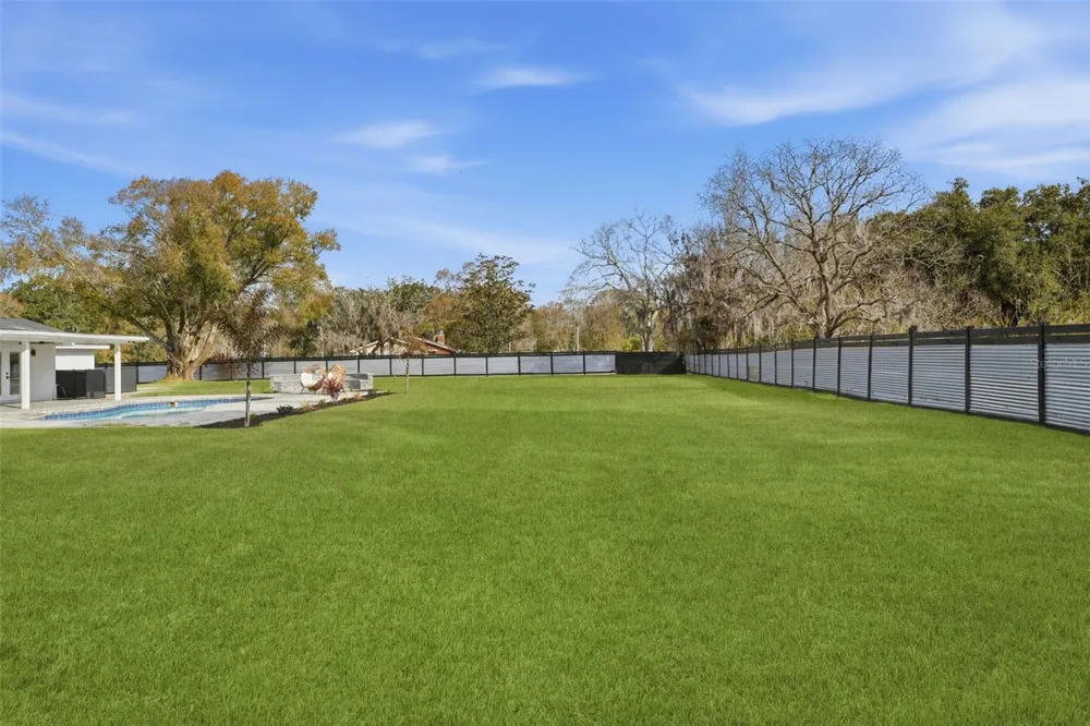 2338 MEADOWBROOK DRIVE Lutz, FL 33558