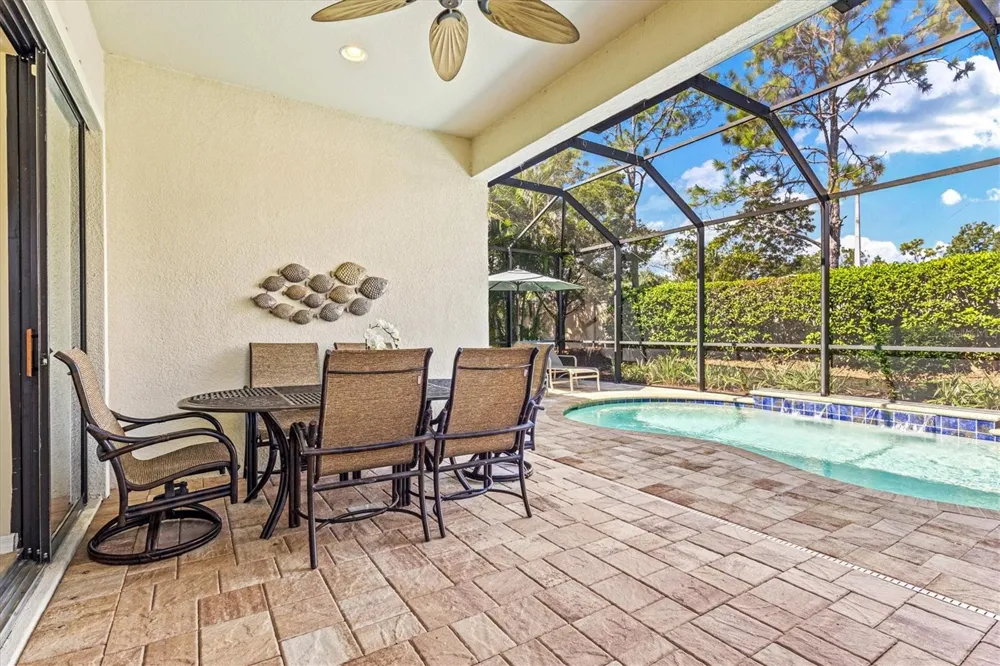 7118 WESTHILL COURT Bradenton, FL 34202