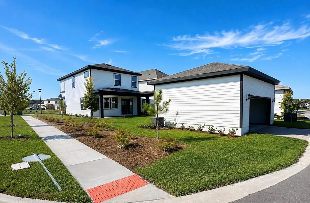 3082 VOYAGER AVENUE St Cloud, FL 34771