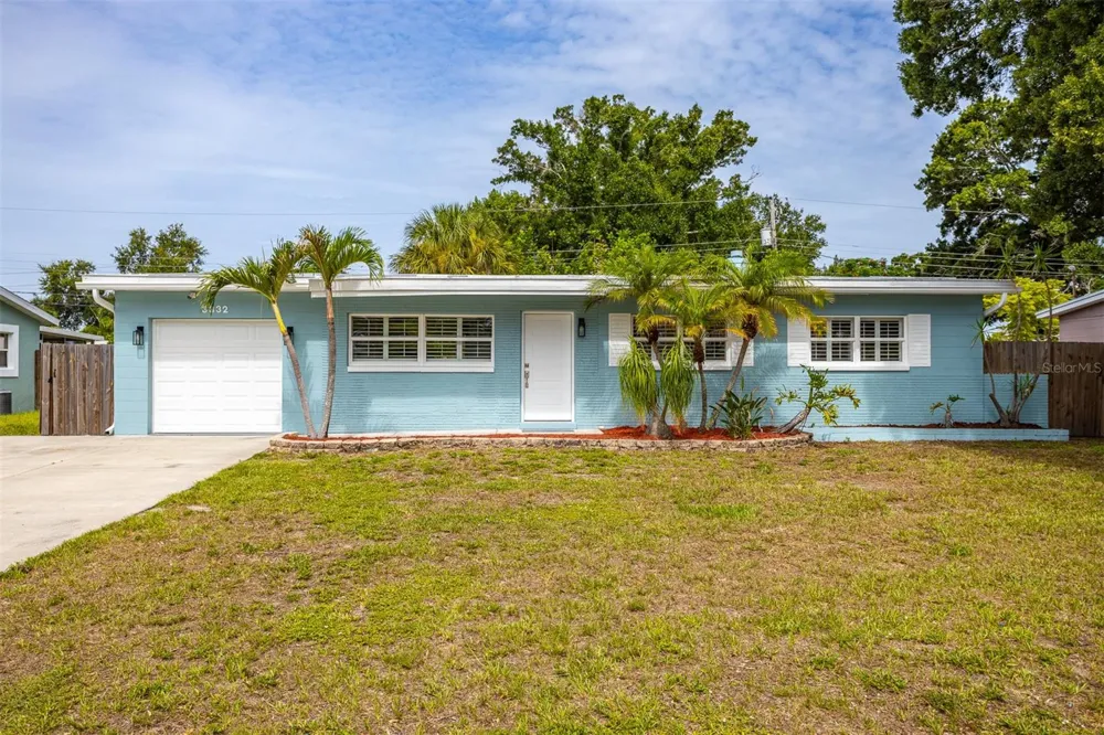 3332 70TH LANE St Petersburg, FL 33710