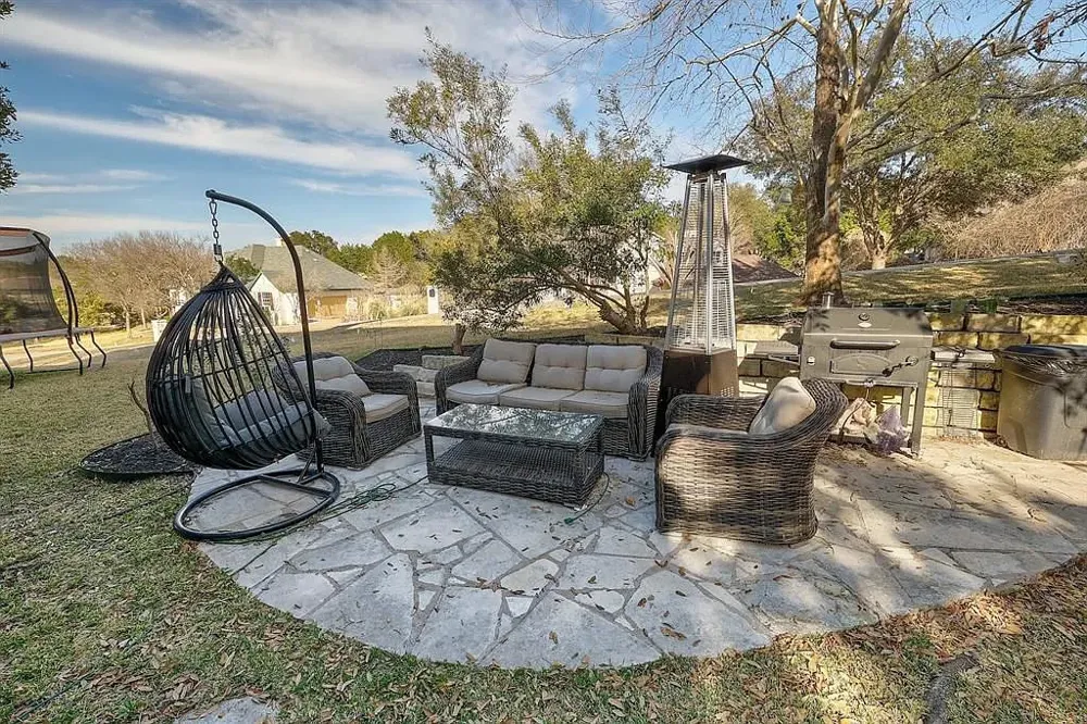 101 Cheerful Court Lakeway, TX 78734
