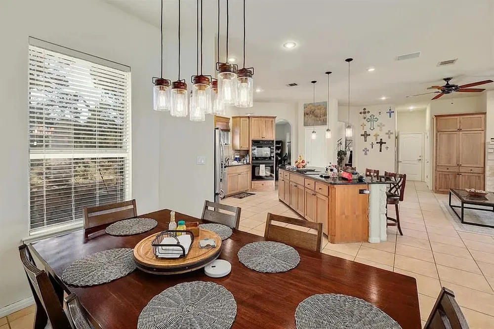101 Cheerful Court Lakeway, TX 78734