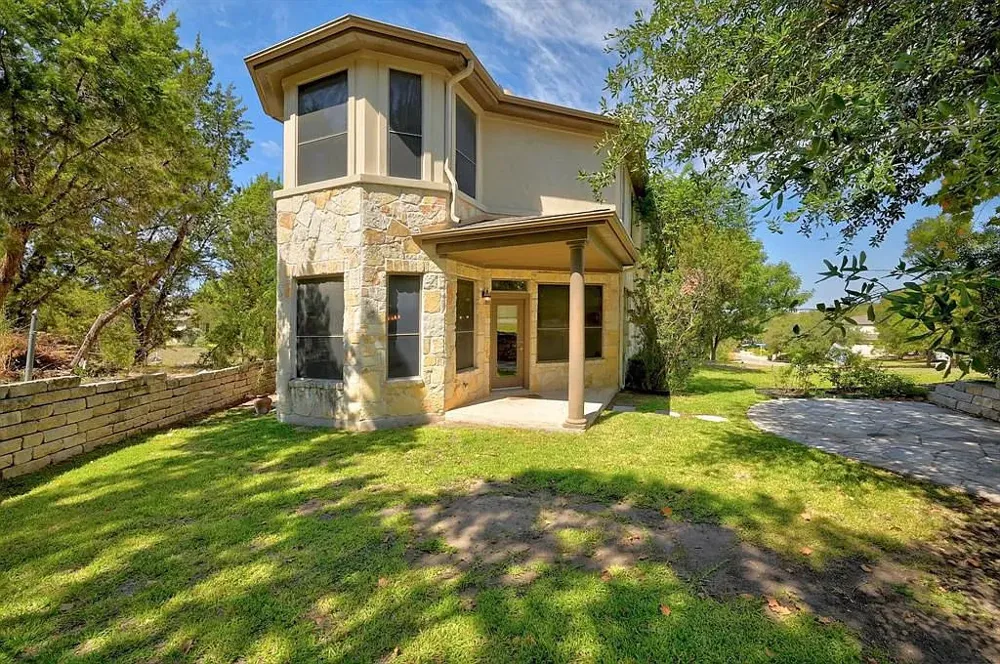 101 Cheerful Court Lakeway, TX 78734