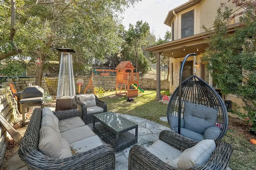 101 Cheerful Court Lakeway, TX 78734