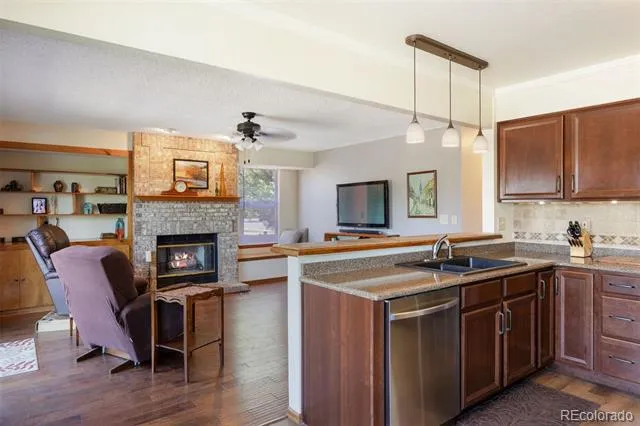 4842 S Bahama Way Aurora, CO 80015