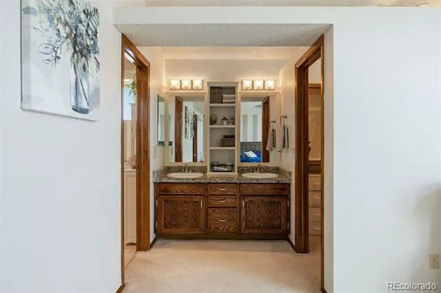 4842 S Bahama Way Aurora, CO 80015