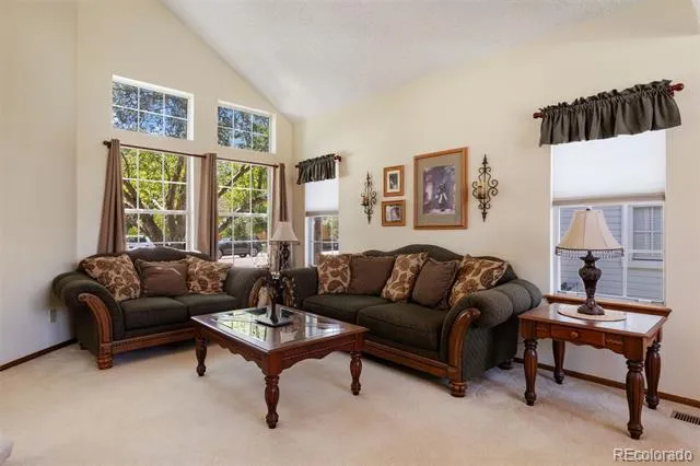 4842 S Bahama Way Aurora, CO 80015