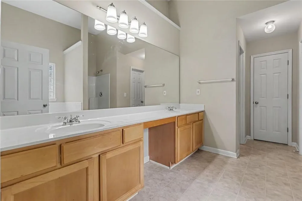 579 Ironstone Drive Fairburn, GA 30213