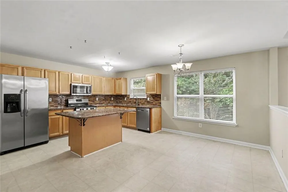 579 Ironstone Drive Fairburn, GA 30213