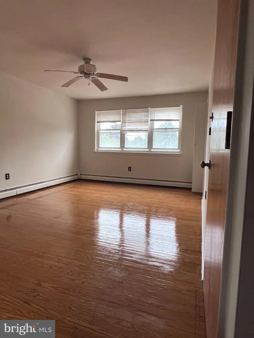7913 FILLMORE STREET Philadelphia, PA 19111