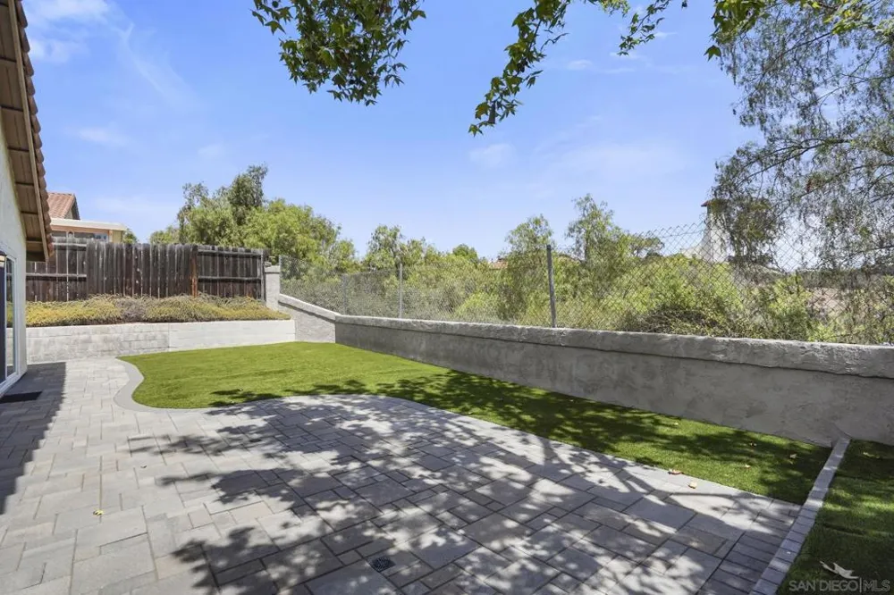 12895 Amaranth St San Diego, CA 92129