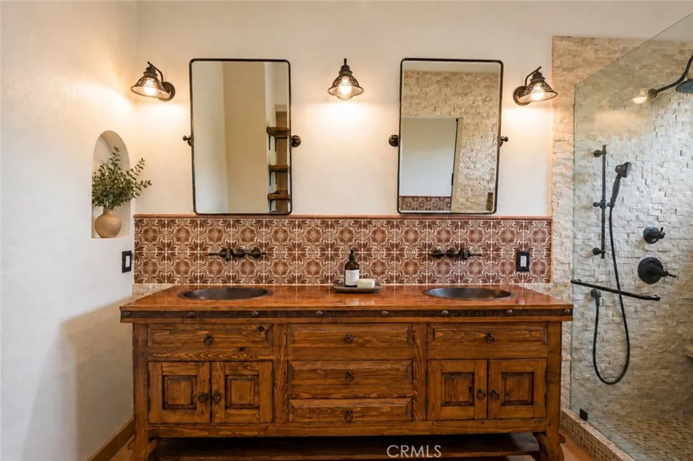 650 Ivywood Lane #E Simi Valley, CA 93065